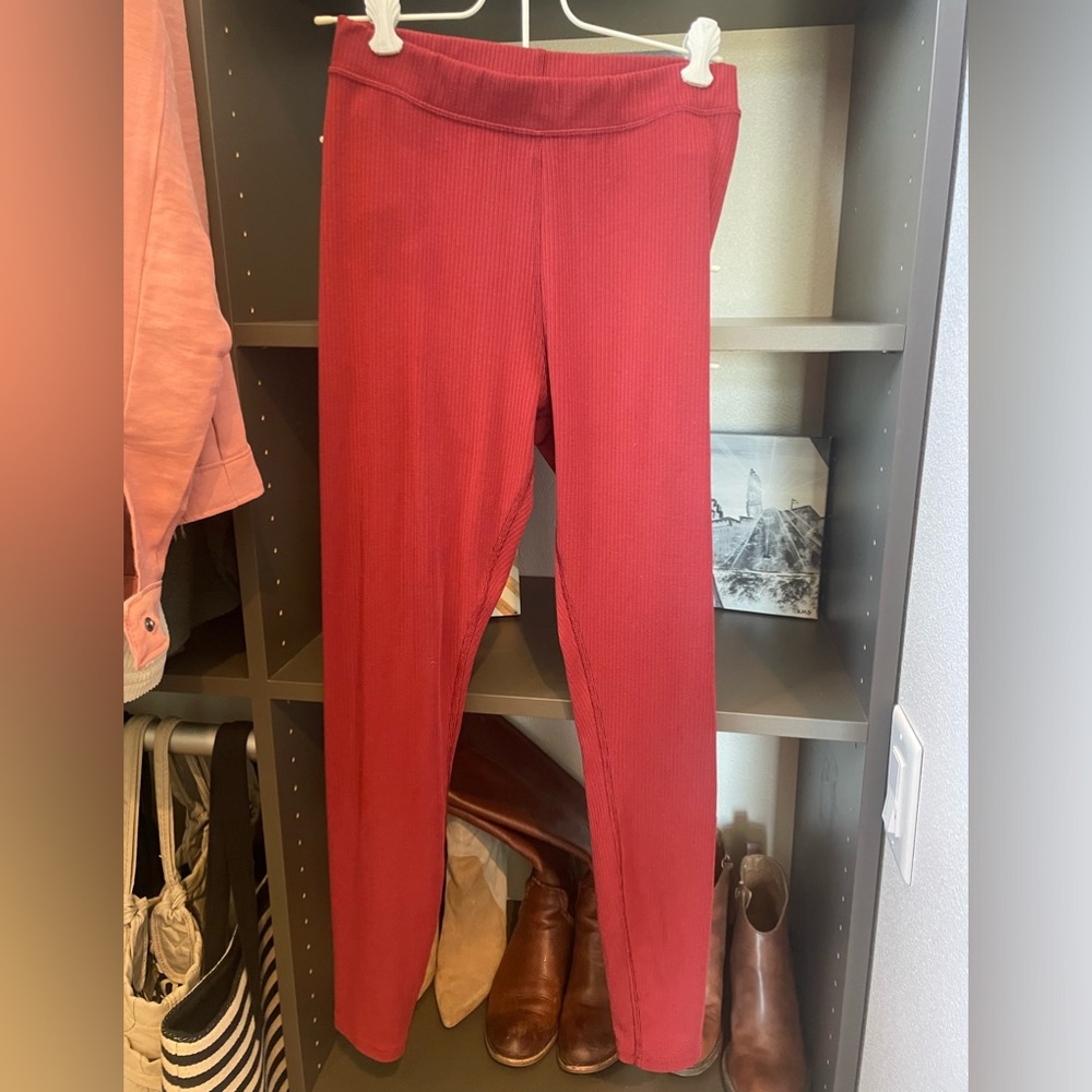 ALO matching blissful legging and crop top set